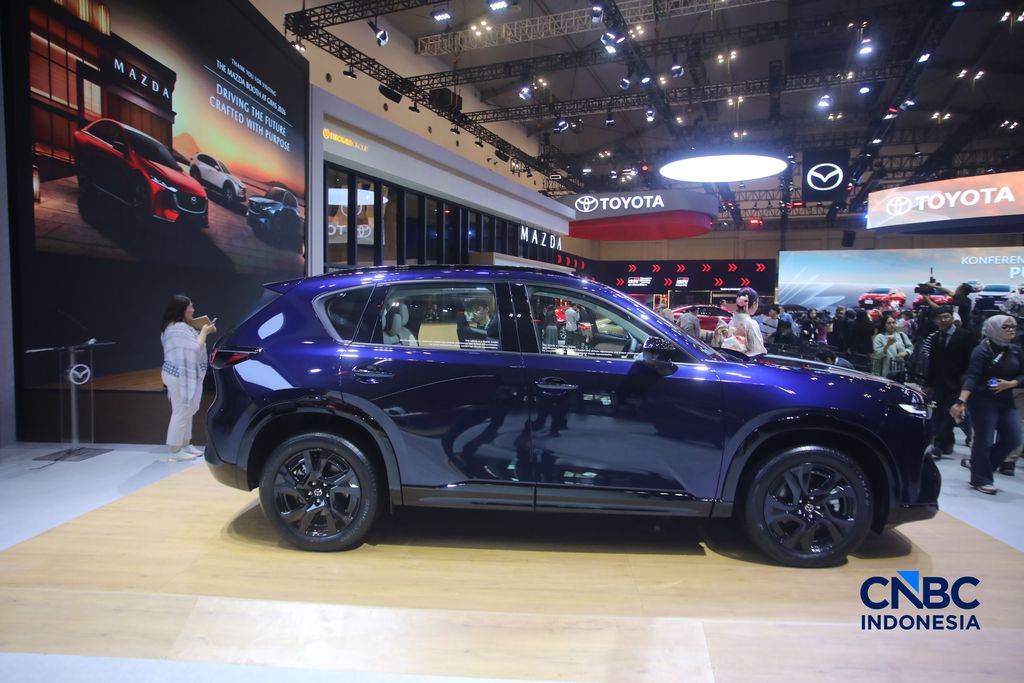 All New Mazda CX-5 ditampilkan dalam acara GIIAS 2026 di ICE BSD, Kabupaten Tangerang, Banten, Rabu (29/7/2026). (CNBC Indonesia/Faisal Rahman)