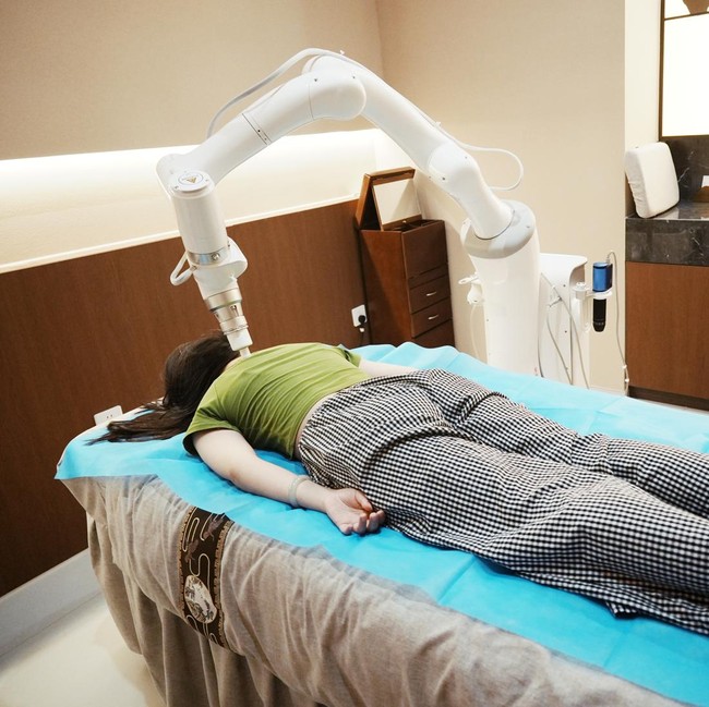 Wow! Bandara di China Hadirkan Robot AI untuk Layanan Kesehatan
