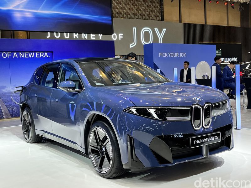 BMW iX3 meluncur di GIIAS 2026
