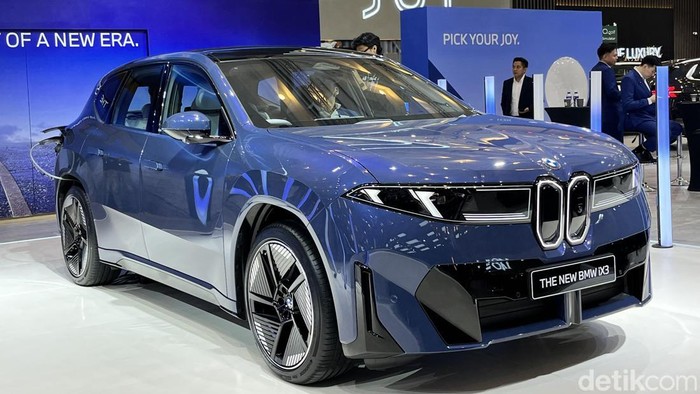 BMW iX3 meluncur di GIIAS 2026