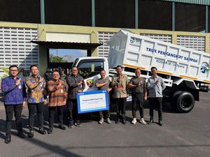 Kodam Udayana Dapat 1 Dump Truck dari BRI untuk Tangani Sampah