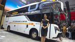 Penampakan Bus Ekstra Panjang Fuso