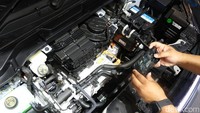 Baterai LFP berkapasitas 42,3 kWh diklaim mampu menempuh hingga 425 kilometer dan mendukung pengisian cepat DC Fast Charging.  