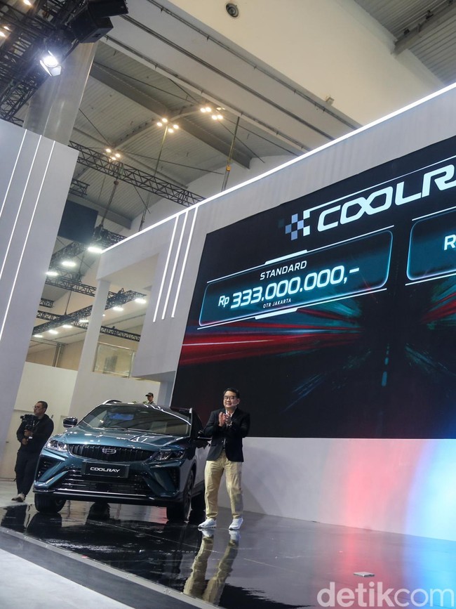 Lihat dari Dekat Geely Coolray, SUV Turbo Harga Rp333 Juta