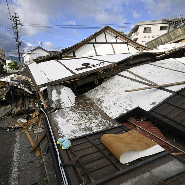 Gempa Luluhlantakkan Bangunan di Kumamoto