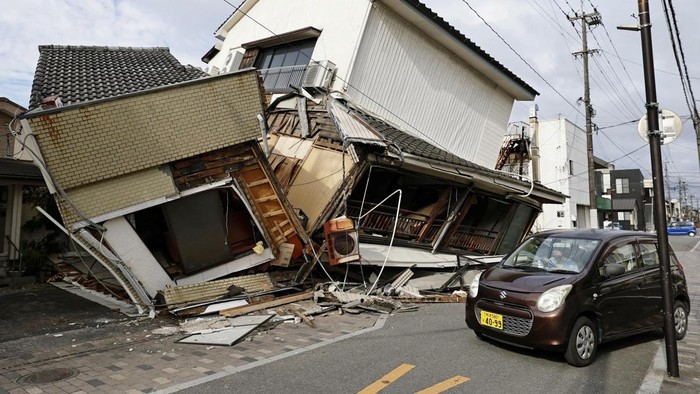 Buildings that collapsed after an earthquake with a magnitude of 7.1 struck Japans southern Kumamoto prefecture, in Yatsushiro City, Japan, July 29, 2026. Kyodo/via REUTERS ATTENTION EDITORS - THIS IMAGE HAS BEEN SUPPLIED BY A THIRD PARTY. MANDATORY