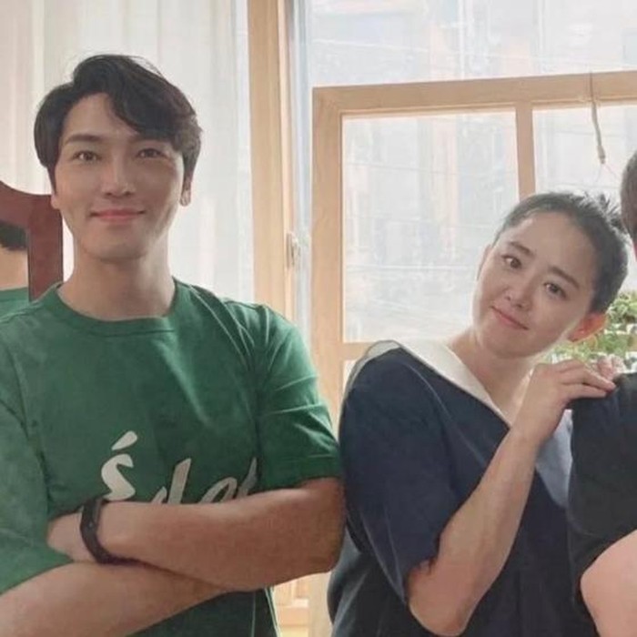 Jeong Pyeong dan Moon Geun Young