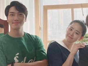 Moon Geun Young Dinikahi Aktor Musikal Jeong Pyeong, Sosok Suami Jadi Sorotan