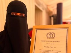 Raih Penghargaan Bergengsi, Wanita Muslim Ini Malah Dihujat karena Cadar