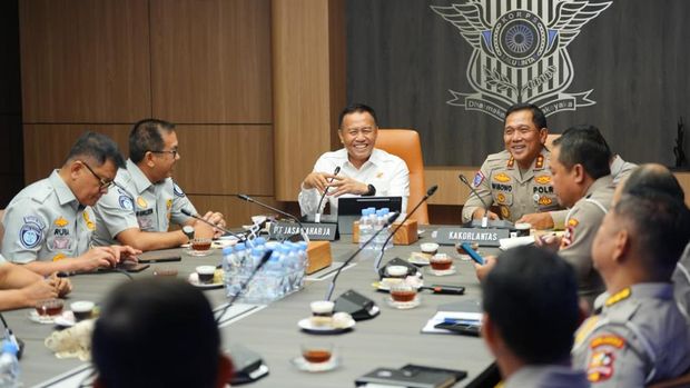 Korlantas Polri menerima audiensi PT Jasa Raharja di gedung NTMC Korlantas Polri, Jakarta.