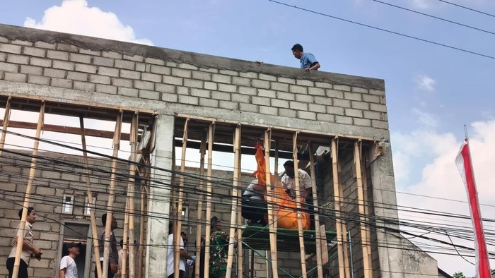 TKP tukang bangunan tewas diduga kesetrum di Sukorejo, Kota Blitar