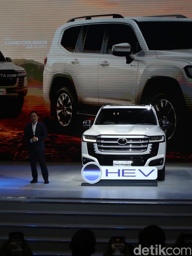 Land Cruiser 300 Hybrid Tampil Perdana di GIIAS 2026