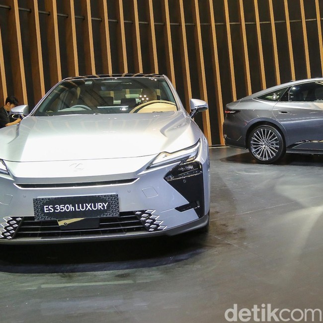 Lexus Boyong ES Terbaru ke Indonesia, Ada Pilihan Hybrid dan Listrik