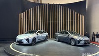 Lexus ES Hybrid dan Listrik Meluncur di GIIAS 2026, Harga Mulai Rp 1,2 Miliaran