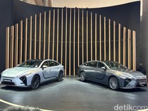 Lexus ES Hybrid dan Listrik Meluncur di GIIAS 2026, Harga Mulai Rp 1,2 Miliaran