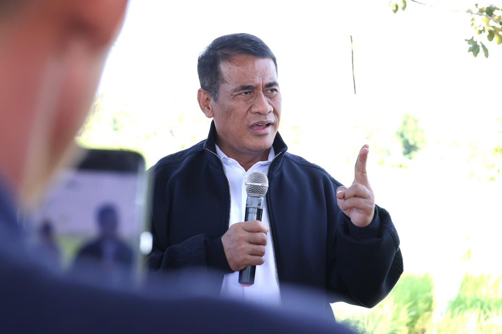 Mentan Amran Sulaiman ingatkan lagi ketentuan wajib bangun kebun gula oleh pabrik gula yang mengimpor bahan baku. (Dok. Kementan)