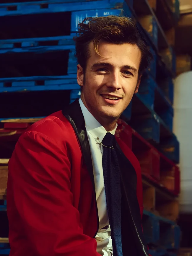 Putra Liam Neeson, Micheal Richardson, menanggalkan nama belakang ayahnya karena alasan yang mengharukan, untuk menghormati mendiang ibunya, Natasha Richardson, yang meninggal dunia akibat kecelakaan ski pada 2009. Foto: Dok. Vanity Fair