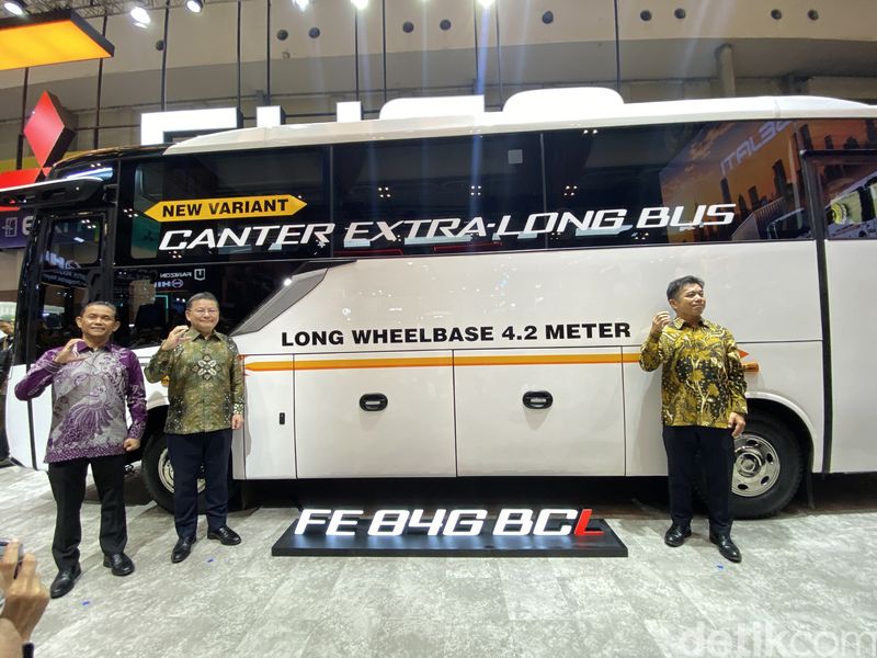Mitsubishi Fuso Canter Extra Long Bus