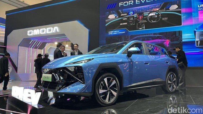 Omoda O4 EV muncul di GIIAS, tapi harganya belum diumumkan.