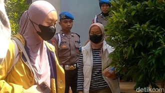 Istri Bupati Pemalang Dibawa KPK ke Jakarta Usai Terjaring OTT