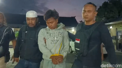 Pelaku pembunuhan mahasiswi Universitas Mataram (Unram) ditangkap, Rabu (29/7/2026). (Foto : Abdurrasyid Efendi/detikBali).