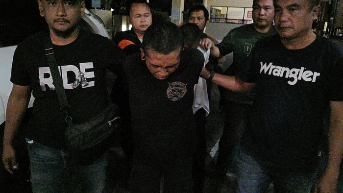 Dua pembunuh manusia silver di Probolinggo saat ditangkap