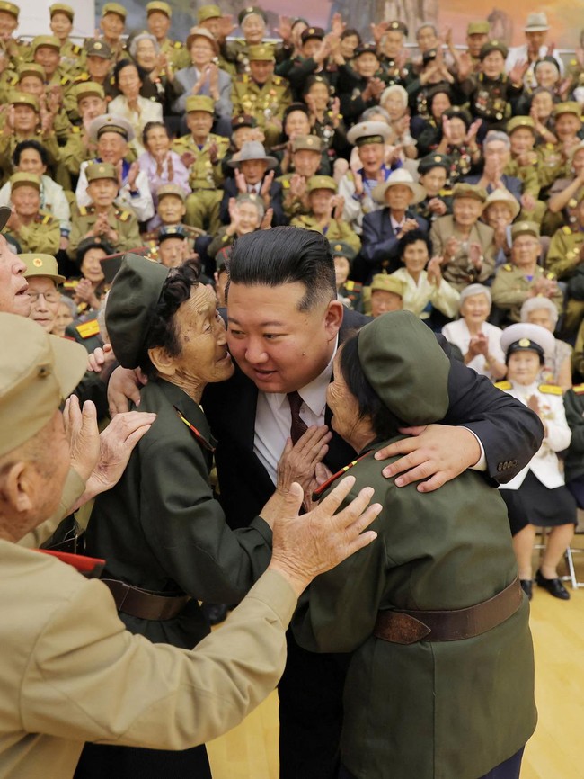 Peringati 73 Tahun Gencatan Senjata, Kim Jong Un Sapa Veteran