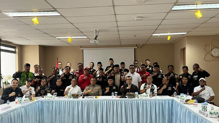 Polda Metro Jaya menggelar pertemuan dengan sejumlah organisasi kemasyarakatan (ormas) di Gedung Promoter Polda Metro Jaya, Rabu (29/7/2026).
