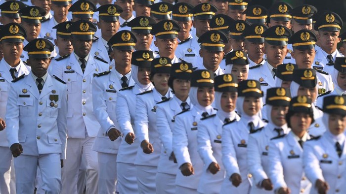 Presiden Prabowo Subianto melantik perwakilan Pamong Praja Institut Pemerintahan Dalam Negeri (IPDN) Angkatan XXXIII di Kampus IPDN, Jatinangor, Kabupaten Sumedang, Jawa Barat, Rabu (29/7/2026). Pelantikan tersebut merupakan bagian dari rangkaian kel