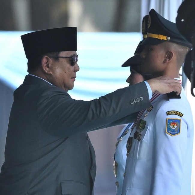 Presiden Prabowo Lantik 1.204 Pamong Praja Muda IPDN Angkatan XXXIII