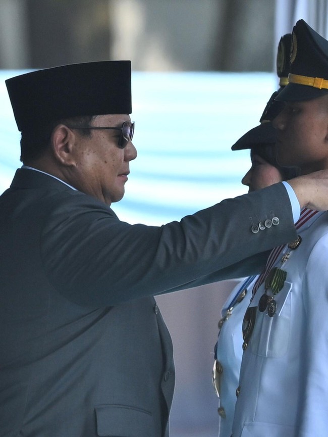 Presiden Prabowo Lantik 1.204 Pamong Praja Muda IPDN Angkatan XXXIII
