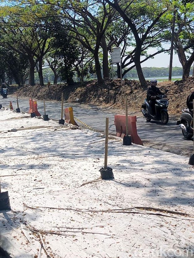 Polisi Berlakukan Rekayasa Lalu Lintas di Tengah Perbaikan Jalan Gresik