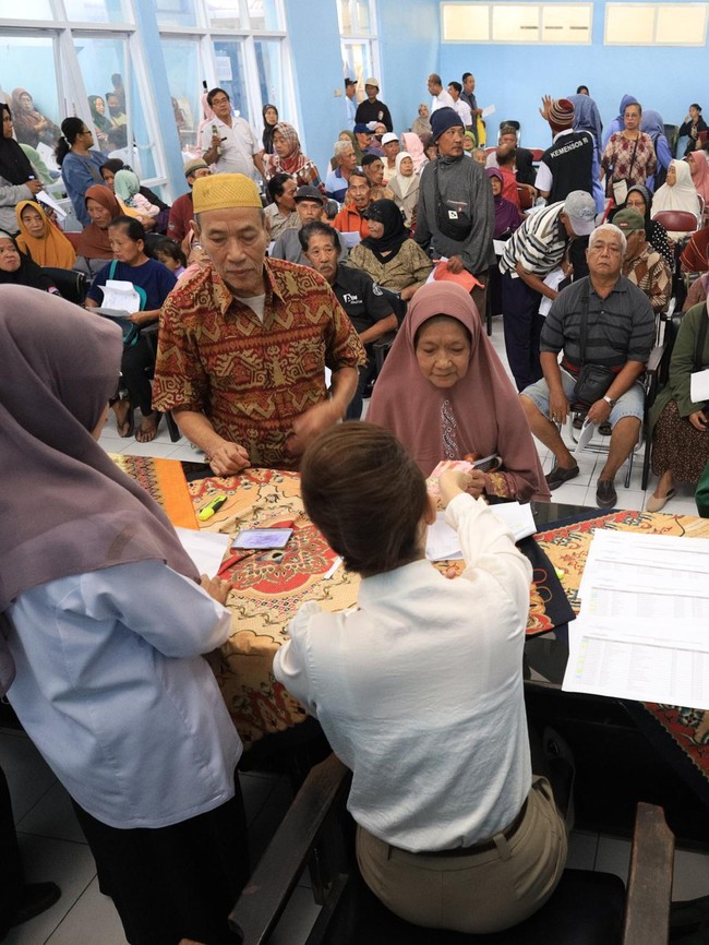Ratusan Lansia di Kediri Terima BLT dari Dana Bagi Hasil Cukai Tembakau