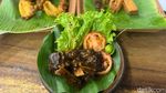 Kulineran di Bekasi, Cicip Iga Bakar hingga Sate Udang Pakai Sambal Sepuasnya!