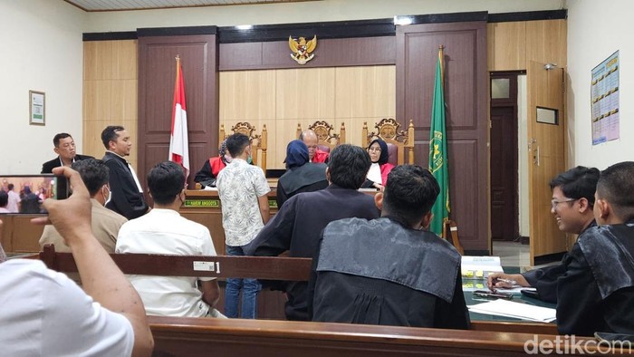 Sidang kasus penipuan CPNS di Gresik