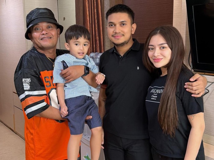 Pertemuan Sule dengan Nathalie Holscher dan suami.