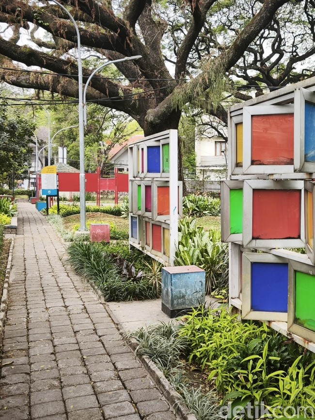 Potret Taman Foto Bandung yang Identitasnya Perlahan Memudar