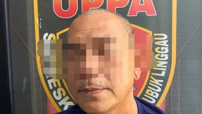 Tampang tersangka yang perkosa anak tirinya sendiri