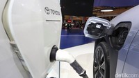 Kata Toyota soal Rencana Pemerintah Kasih Insentif Buat Mobil-motor Nasional