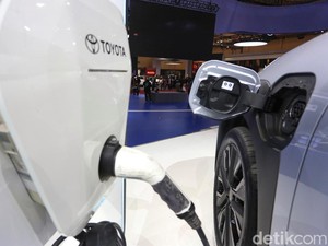 Kata Toyota soal Rencana Pemerintah Kasih Insentif Buat Mobil-motor Nasional