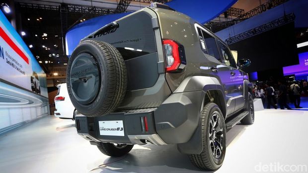 Toyota Tampilkan Perdana Land Cruiser FJ di GIIAS 2026 PT Toyota Astra Motor menampilkan perdana Land Cruiser FJ untuk publik Indonesia dalam ajang GIIAS 2026, Kabupaten Tangerang, Banten, Rabu (29/7/2026).