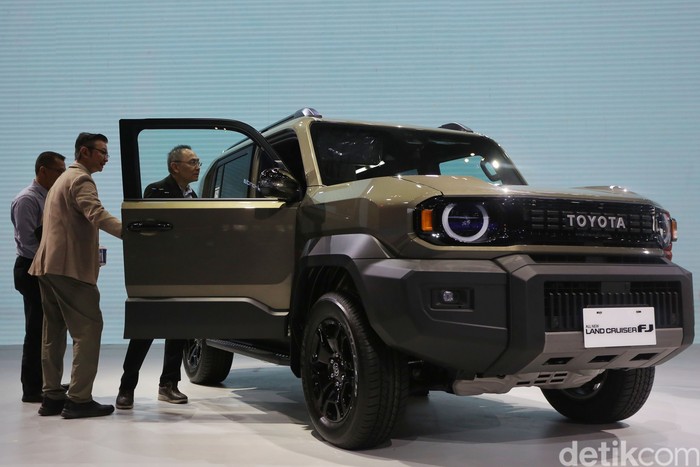 PT Toyota Astra Motor menampilkan perdana Land Cruiser FJ untuk publik Indonesia dalam ajang GIIAS 2026, Kabupaten Tangerang, Banten, Rabu (29/7/2026).