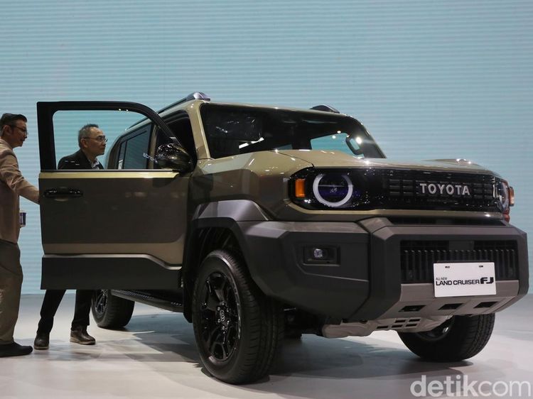 Land Cruiser FJ Sampai Juga di Indonesia, Begini Wujud Gagahnya
