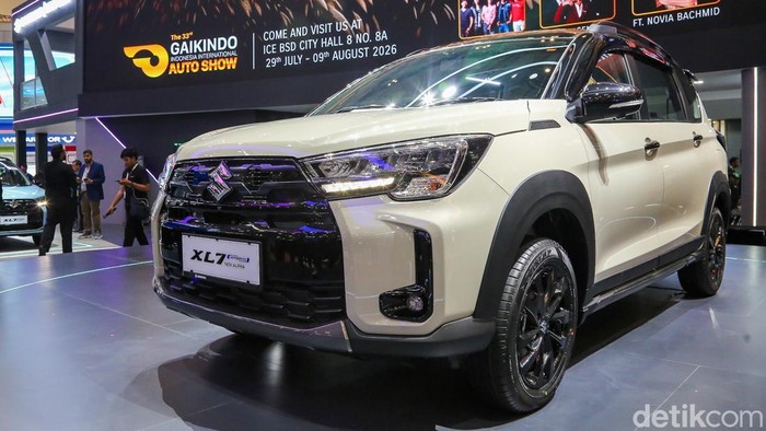 PT Suzuki Indomobil Sales (SIS) resmi memperkenalkan Suzuki XL7 Facelift saat ajang Gaikindo Indonesia International Auto Show (GIIAS) 2026 di ICE BSD City, Tangerang, Rabu (29/7/2026).

Model penyegaran tersebut hadir dengan sejumlah ubahan pada s
