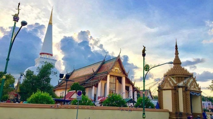 Wat Phra Mahathat Woramahawihan