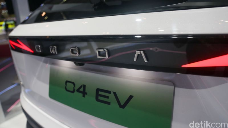 Omoda O4 meluncur di GIIAS 2026 di ICE BSD City, Tangerang, Rabu (29/7/2026). Menariknya, Indonesia jadi negara pertama di dunia yang dipilih sebagai lokasi peluncuran global model tersebut dalam ajang 'Super AI Night' yang digelar di Spike Air Dome PIK2, Tangerang, Senin (27/7) lalu.