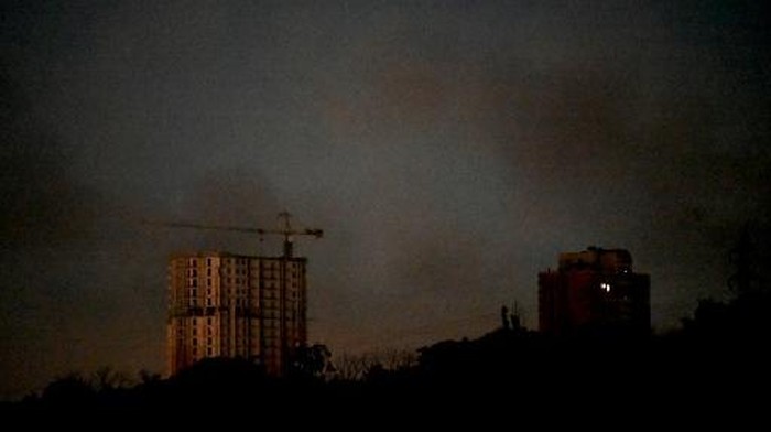 Kerusakan di Ukraina akibat serangan Rusia (Foto: AFP/SERGEI SUPINSKY)
