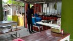 Sedapnya Sarapan Ayam Goreng Basah dengan Jukut Goreng di Jaksel