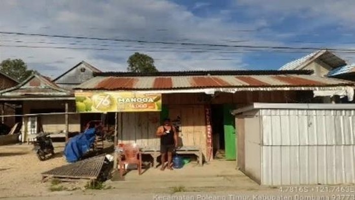 Waka Komisi II DPR Bahtra Bantu Bedah Rumah, Warga di Bombana Bersyukur