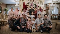 Tinggal selangkah lagi Dea dan Zaki menuju pelaminan. Semoga lancar segala rencana Dea dan Zaki! Foto: Instagram @deaaannisa / @yourmatepics